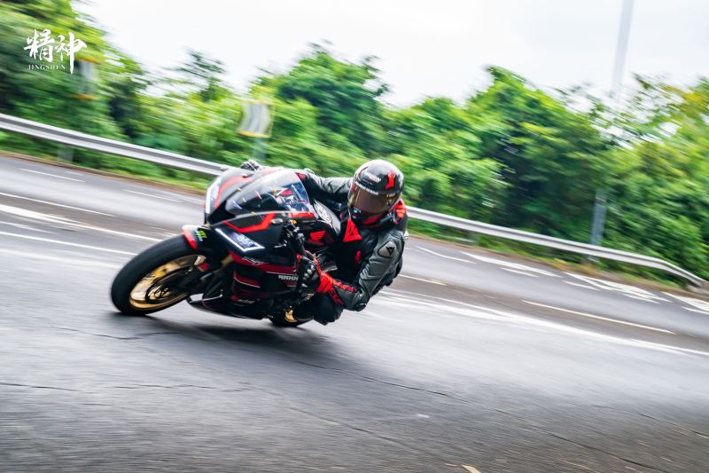 Yamaha R3