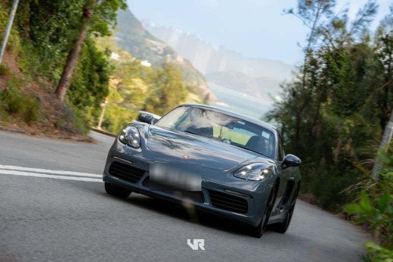 Porsche 718 Cayman