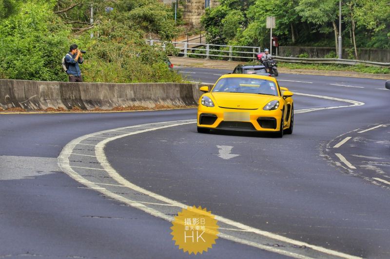 Porsche Cayman GT4