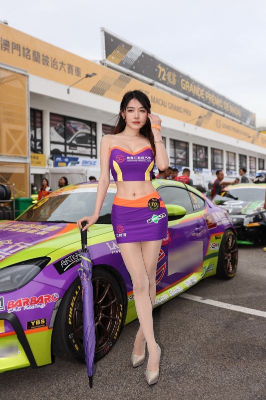 2025第72屆澳門格蘭披治大賽part.1路過唔小心影咗個百九萬粉車模網紅～張君雅 (直出原圖乜7都冇p過) with 17 Attachments: