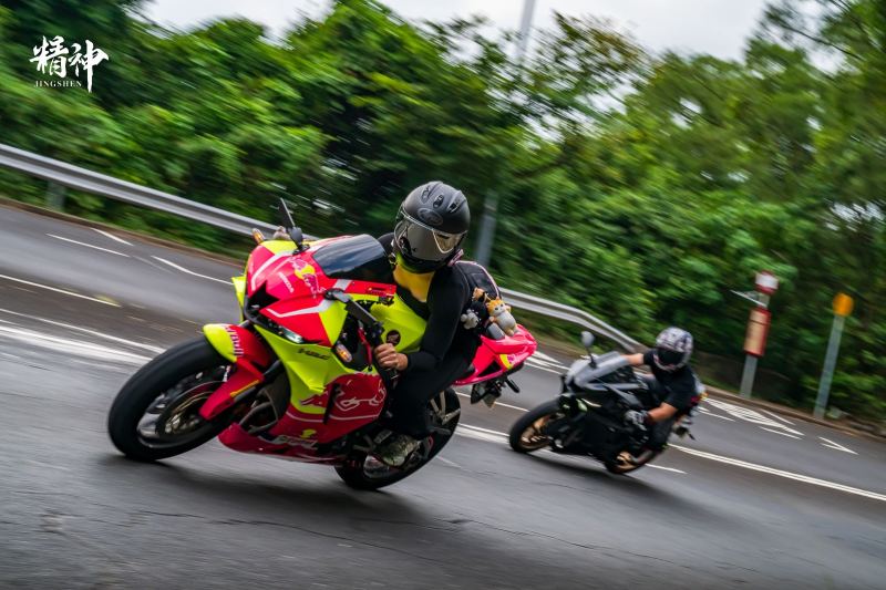 Yamaha R6