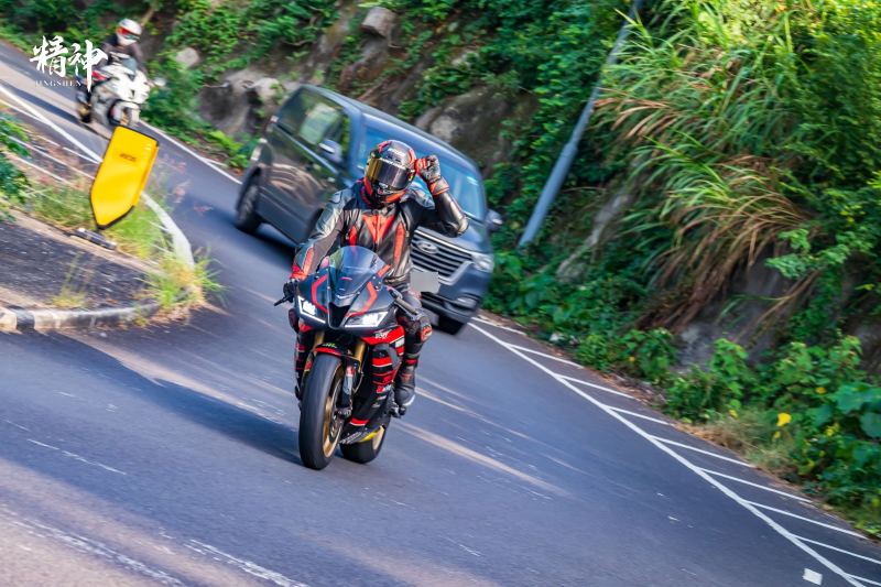 Aprilia RSV4