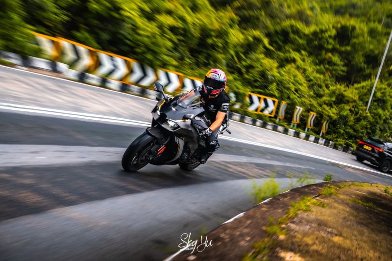Yamaha YZF-R1